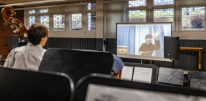 Z Gdańska łączono się z artystami w Helsinkach w Finlandii oraz w Modenie we Włoszech (Fot. Opera Bałtycka)