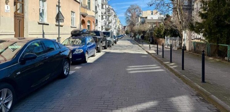 Prawo wjazdu do strefy ograniczonego dostępu otrzymają m.in. płacący podatki w Sopocie mieszkańcy strefy i narożnych budynków (Fot. UM Sopot)