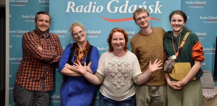 Na zdjęciu: Grzegorz Kujawiński, Olga Krasoń, Marzena Bakowska, Piotr Ujejski i Iza Flisikowska (fot. Radio Gdańsk/Piotr Puchalski)