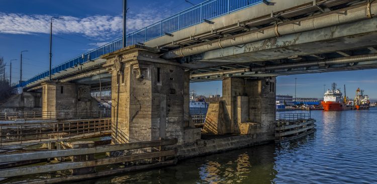 Zamknięty most Siennicki w Gdańsku (fot. Krzysztof Mystkowski / KFP)