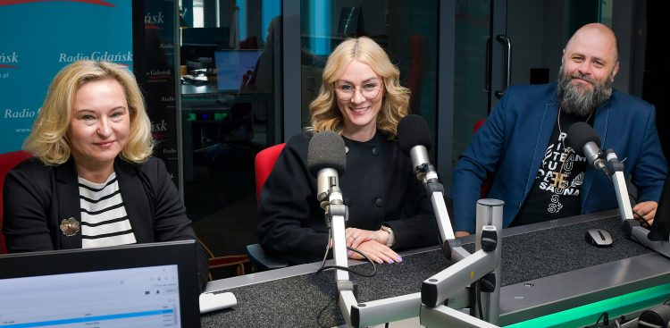 Marta Chełkowska, Ewa Navarro Mora, Bolesław Drapella (fot. Radio Gdańsk/Pola Malańska)