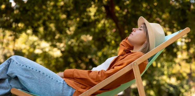 Czy potrafimy znaleźć czas na relaks wśród świątecznych obowiązków? (fot. Freepik)