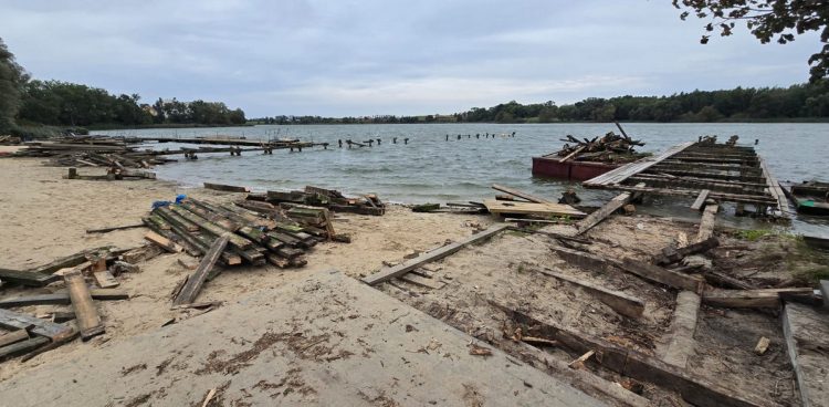 Na plaży miejskiej w Sztumie powstaną nowe pomosty oraz promenada (fot. Gmina i Miasto Sztum)