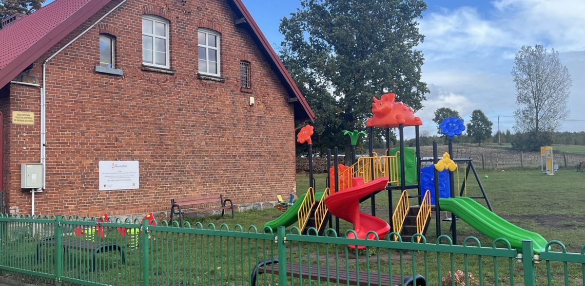Jedna z inwestycji w ramach poprzedniej edycji Aktywnego Sołectwa Pomorskiego - zmodernizowany plac zabaw w Kętrzynie (fot. Samorząd Województwa Pomorskiego)