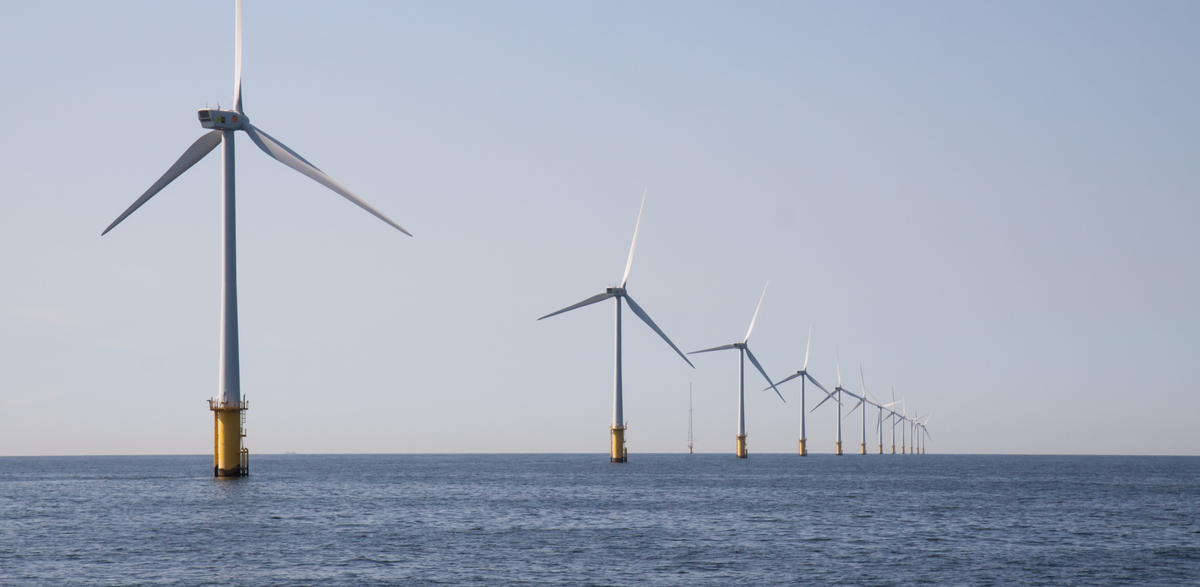 Morskie farmy wiatrowe, zdjęcie ilustracyjne (fot. Freepik)