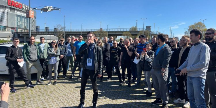 28 kwietnia w Trójmieście odbył się protest taksówkarzy na aplikację (fot. Radio Gdańsk/Oskar Bąk)