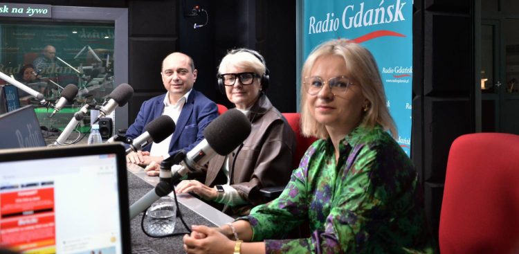 Od lewej: Basil Kerski, Dorota Sobieniecka, Aleksandra Borowicz (fot. Radio Gdańsk/Piotr Puchalski)