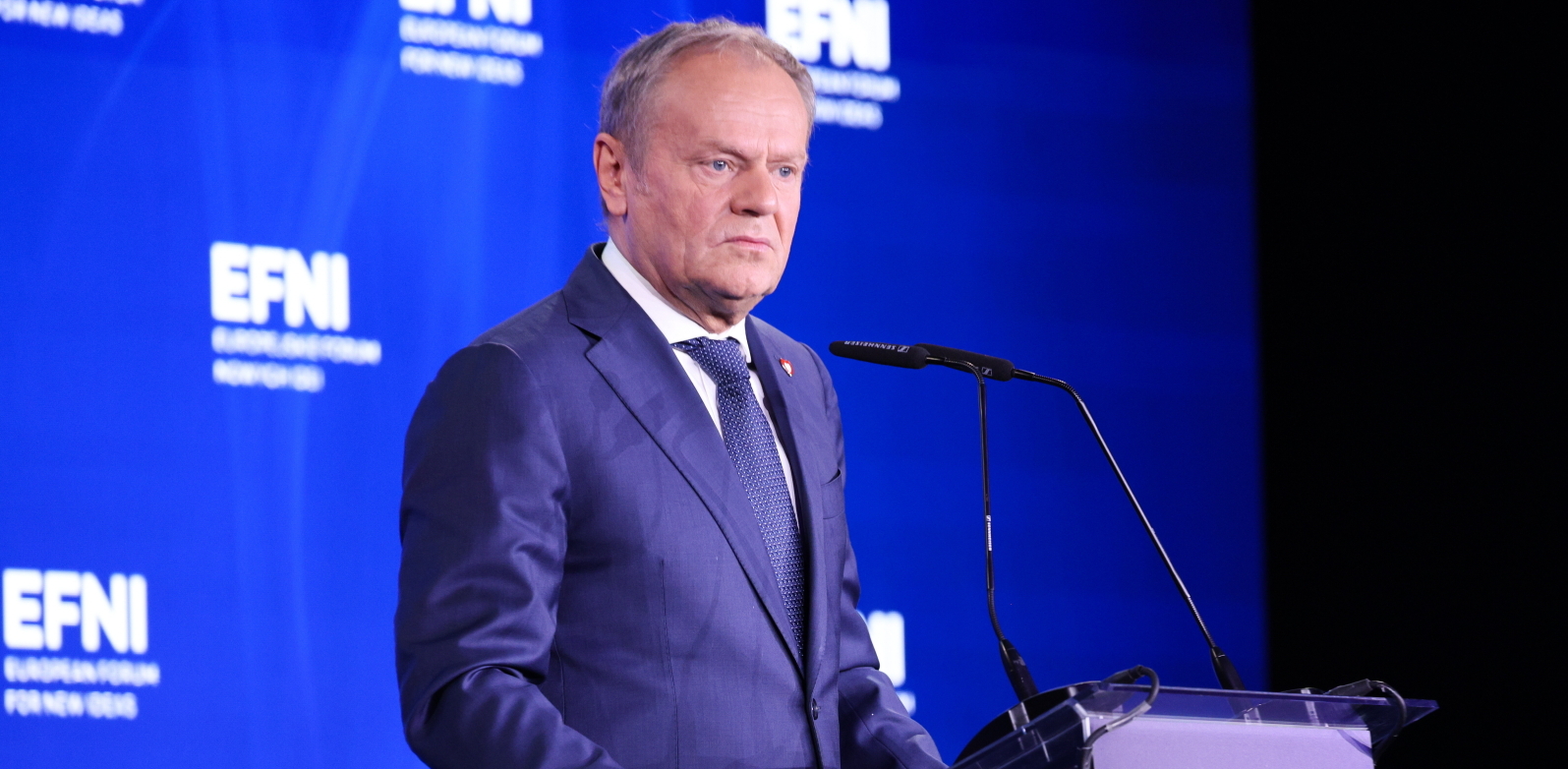 Premier Donald Tusk przemawia podczas otwarcia wiosennej edycji Europejskiego Forum Nowych Idei "Przyszłość pracy, praca przyszłości" (Fot. PAP/Szymon Pulcyn)