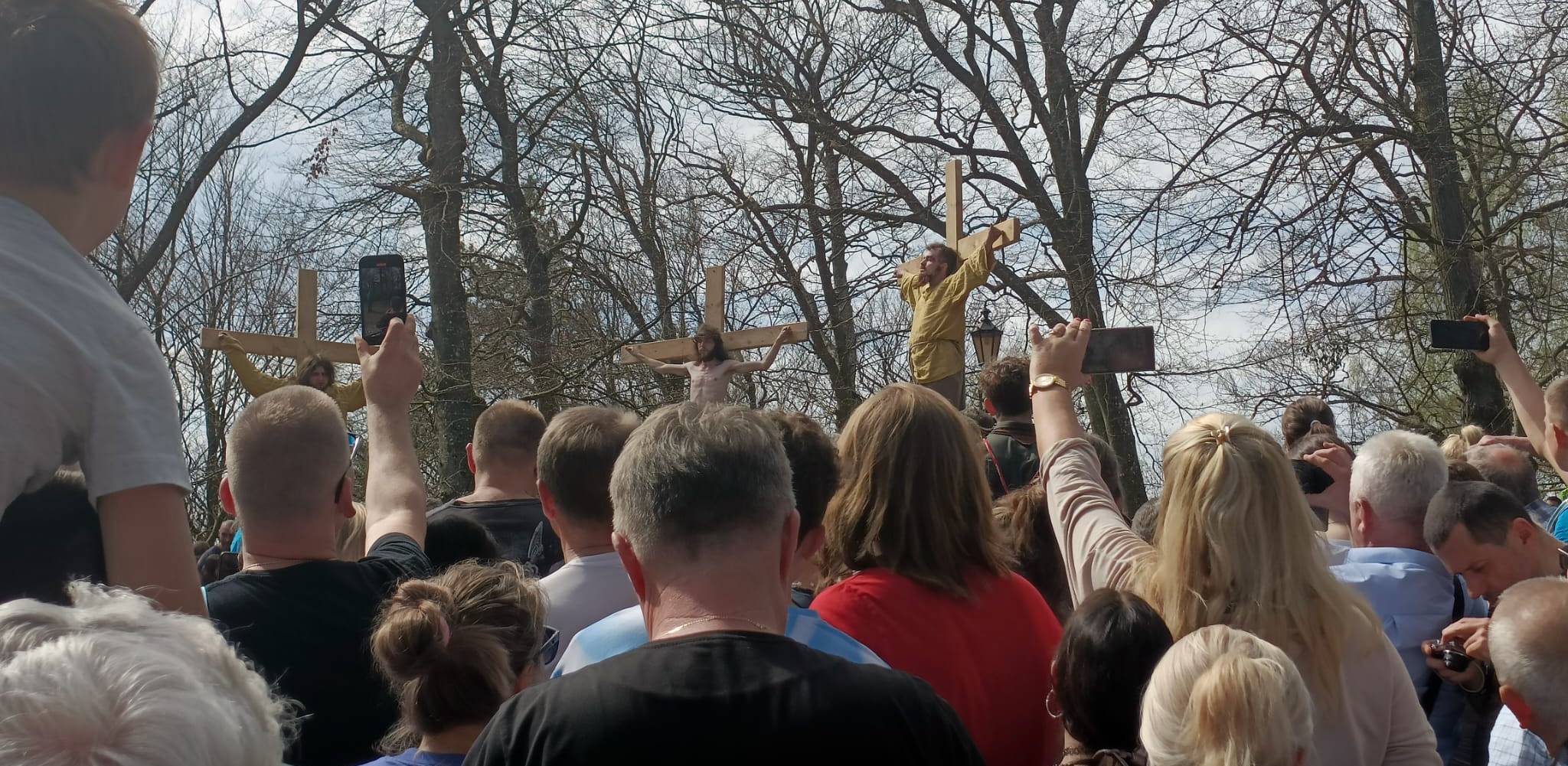 Misterium Męki Pańskiej na Kalwarii Wejherowskiej. 18.04.2025 r. (fot. Katarzyna Grabe)