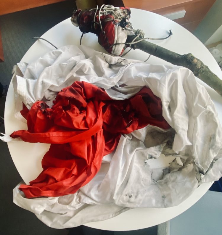 Spalone flagi na Westerplatte (fot. Muzeum II Wojny Światowej)