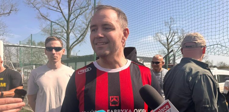 Karol Nawrocki rozegrał w gdańsku mecz piłkarski ze swoimi sympatykami. 17.04.2025 r. (fot. Radio Gdańsk/Oskar Bąk)
