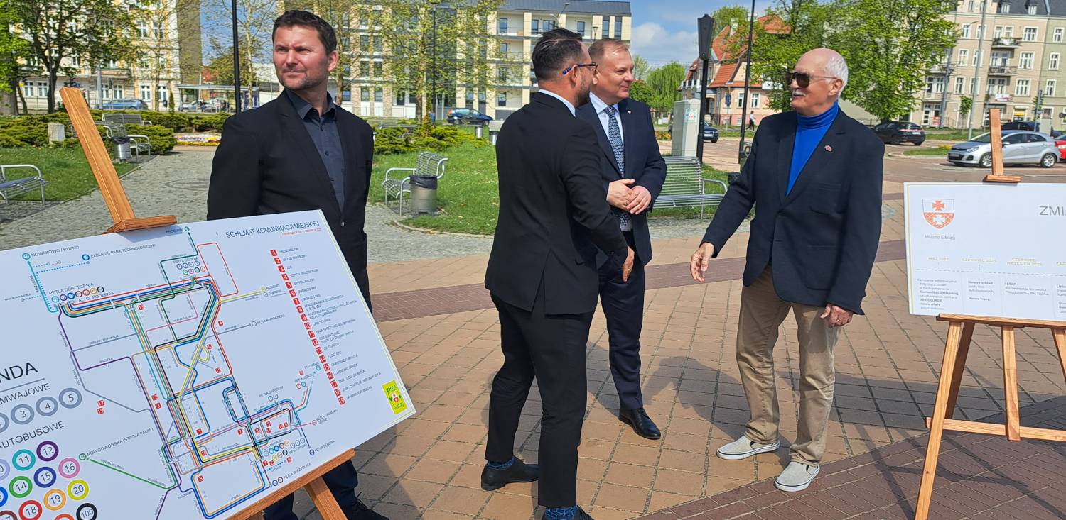 Konferencja prasowa poświęcona zmianom w komunikacji miejskiej w Elblągu (fot. Radio Gdańsk/Marek Nowosad)
