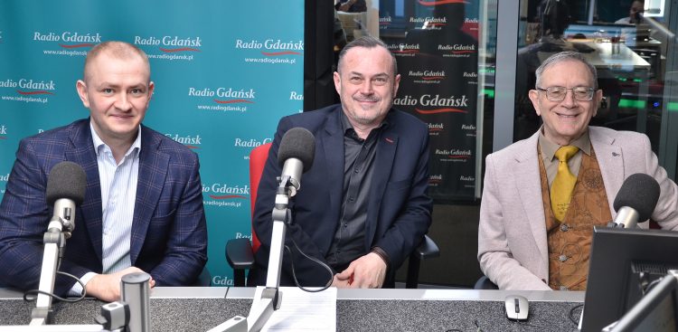 Maciej Czerliński, Piotr Frankowski i prof. Marek Grzybowski (fot. Radio Gdańsk/Adrian Kasprzycki)