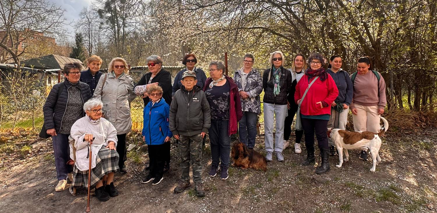 Mieszkańcy Oliwy protestują przeciw budowie parkingu przy Tatrzańskiej (fot. Radio Gdańsk/Oskar Bąk)