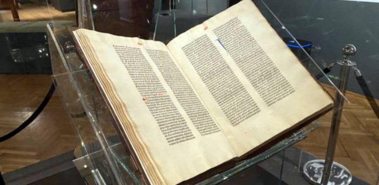 Pelplińska Biblia Gutenberga (fot. Radio Gdańsk/Filip Jędruch)