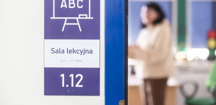 Zdjęcie ilustracyjne. Sala lekcyjna w jednej z gdańskich szkół (fot. gdansk.pl)
