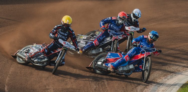 Gdańsk. Wybrzeże Gdańsk - Trans MF Landshut Devils. Inauguracja sezonu żużlowego. (Fot. gdansk.pl/Dominik Paszliński)