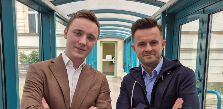 Wojciech Renke i prof. dr hab. Miłosz Jaguszewski (fot. Radio Gdańsk/Joanna Matuszewska)