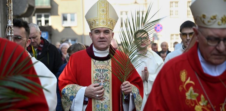 Biskup koszalińsko-kołobrzeski ksiądz Zbigniew Zieliński obejmie arcybiskupstwo w Poznaniu (fot. Diecezja Koszalińsko-Kołobrzeska)
