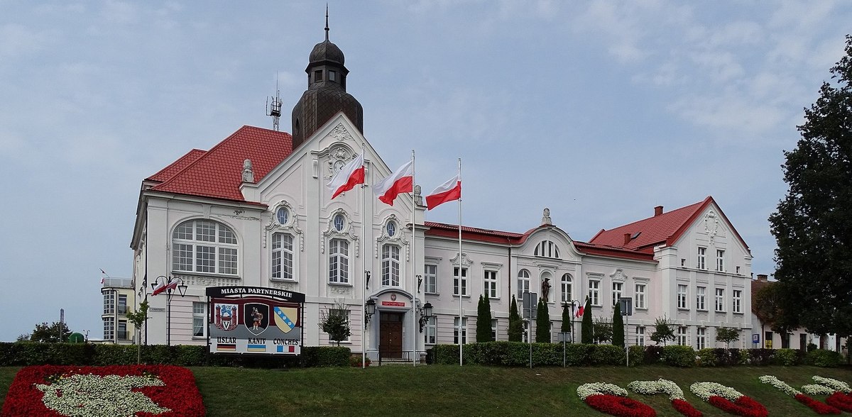 Urząd Miasta w Człuchowie (fot. Wikimedia Commons)