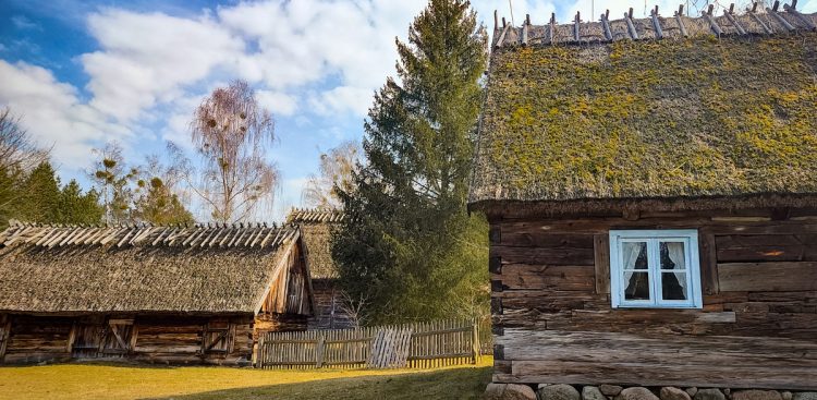 Podczas Nocy Muzeów można zwiedzać Kaszubski Park Etnograficzny we Wdzydzach (fot. Facebook/Muzeum - Kaszubski Park Etnograficzny/Ewelina Karczewska-Luhm)