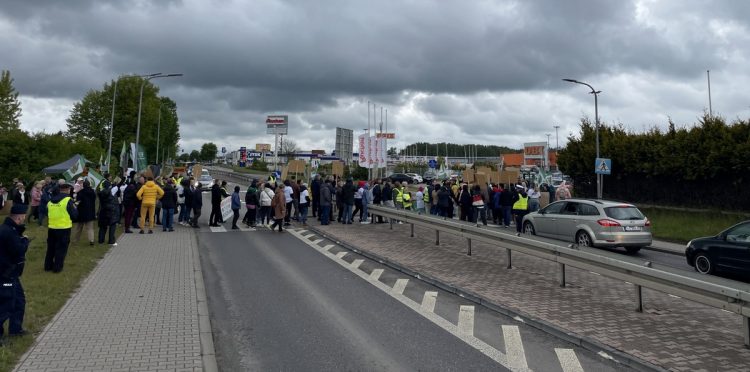 Mieszkańcy gminy Kobylnica także protestowali przeciwko poszerzeniu granic Słupska (fot. Grzegorz Łotysz)