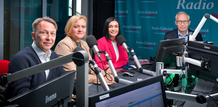 Patryk Gabriel, Anna Olkowska-Jacyno, Magdalena Sroka, Kazimierz Smoliński (fot. Radio Gdańsk/Pola Malańska)
