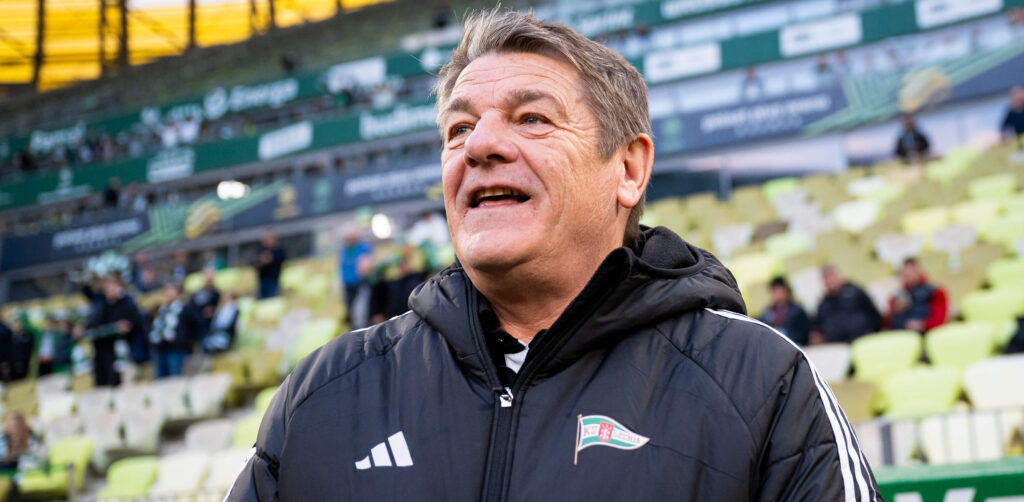 Czuję się, jakbym był tu od 10 lat - mówi nam Carver, nawiązując do zmęczenia intensywną pracą.