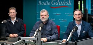 Marek Theus, Andrzej Chmielecki i Cezary Maciołek (fot. Radio Gdańsk/Pola Malańska)
