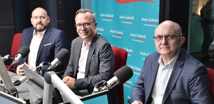 Mateusz Kowalewski, Tomasz Limon i Błażej Konkol (fot. Radio Gdańsk/Adrian Kasprzycki)
