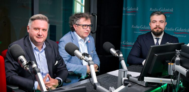 Michał Kowalski, Jacek Karnowski i Michał Urbaniak (fot. Radio Gdańsk/Pola Malańska)