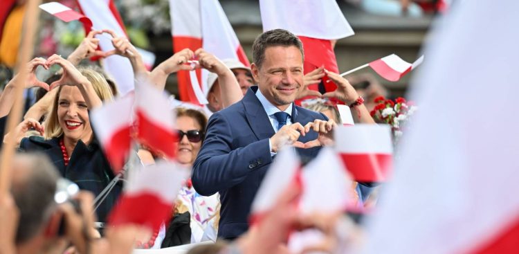 Wiec kandydata Rafała Trzaskowskiego na Długim Targu w Gdańsku, 30.05.2025 r. (fot. PAP/Andrzej Jackowski)