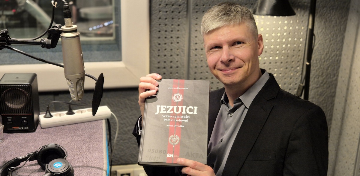 Dr Mateusz Ihnatowicz, autor książki "Jezuici w rzeczywistości Polski Ludowej" (fot. Radio Gdańsk/Andrzej Urbański)