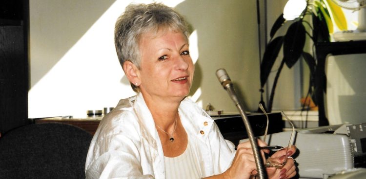 Krystyna Kalisz w rozgłośni Radia Gdańsk, rok 1999 (fot. archiwum prywatne)