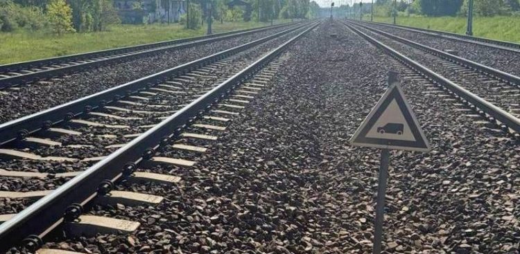 Z wybranych przejazdów kolejowo-drogowych zniknęły wskaźniki W6b (fot. PKP PLK)