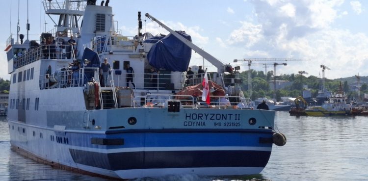 Statek szkoleniowo-badawczy Uniwersytetu Morskiego w Gdyni wyruszył w rejs (fot. Radio Gdańsk/Anna Rębas)