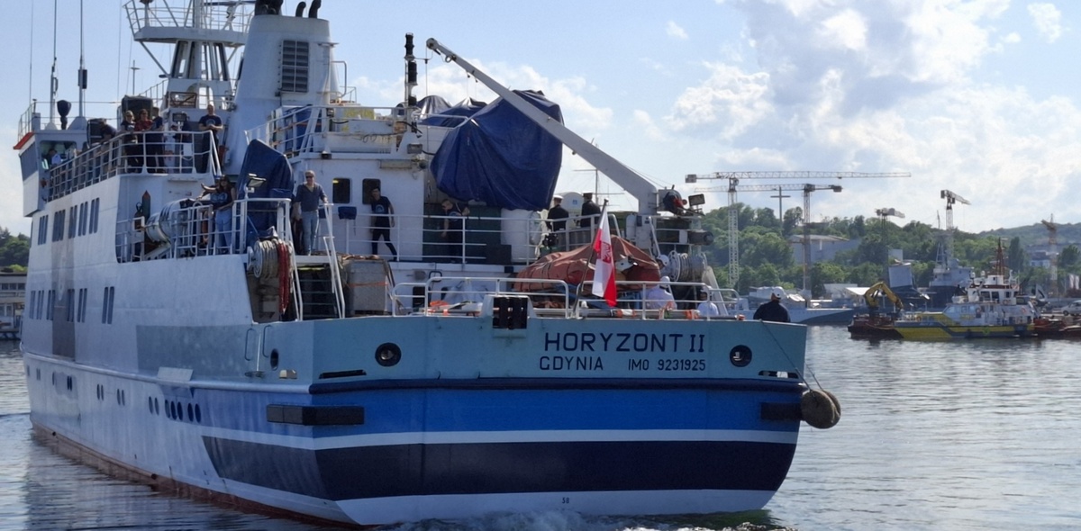 Statek szkoleniowo-badawczy Uniwersytetu Morskiego w Gdyni wyruszył w rejs (fot. Radio Gdańsk/Anna Rębas)