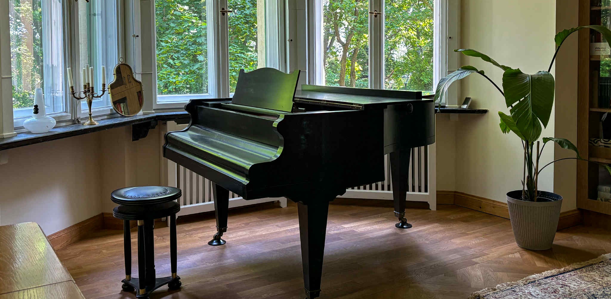Odrestaurowany fortepian gabinetowy stanął w willi Jünckego (fot. mat. pras.)
