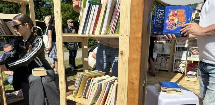 W Sopocie odbył się Plener Czytelniczy (fot. Radio Gdańsk/Filip Jędruch)