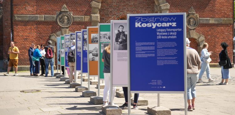 Otwarcie wystawy przygotowanej z okazji setnych urodzin Zbigniewa Kosycarza (fot. KFP/Paweł Marcinko)
