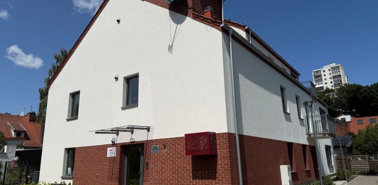 Jeden z budynków komunalnych przy ul. Obodrzyców w Sopocie (fot. UMS)