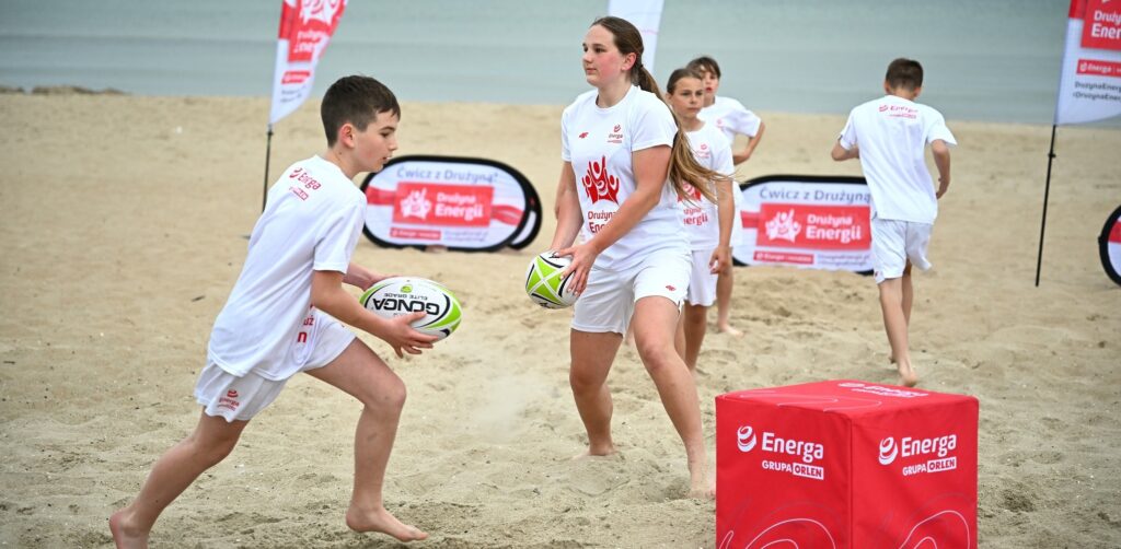 Drugi dzień finału dzieci rozpoczęły od rozgrzewki na sopockiej plaży