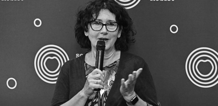 Zdjęcie archiwalne. Ewa Kowalska w Muzeum Sopotu (fot. Jurek Bartkowski / KFP)