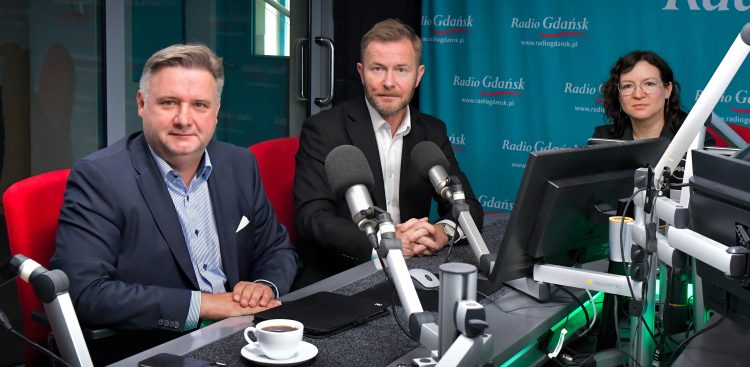 Michał Kowalski, Ryszard Świlski i Barbara Brzezicka (fot. Radio Gdańsk/Pola Malańska)