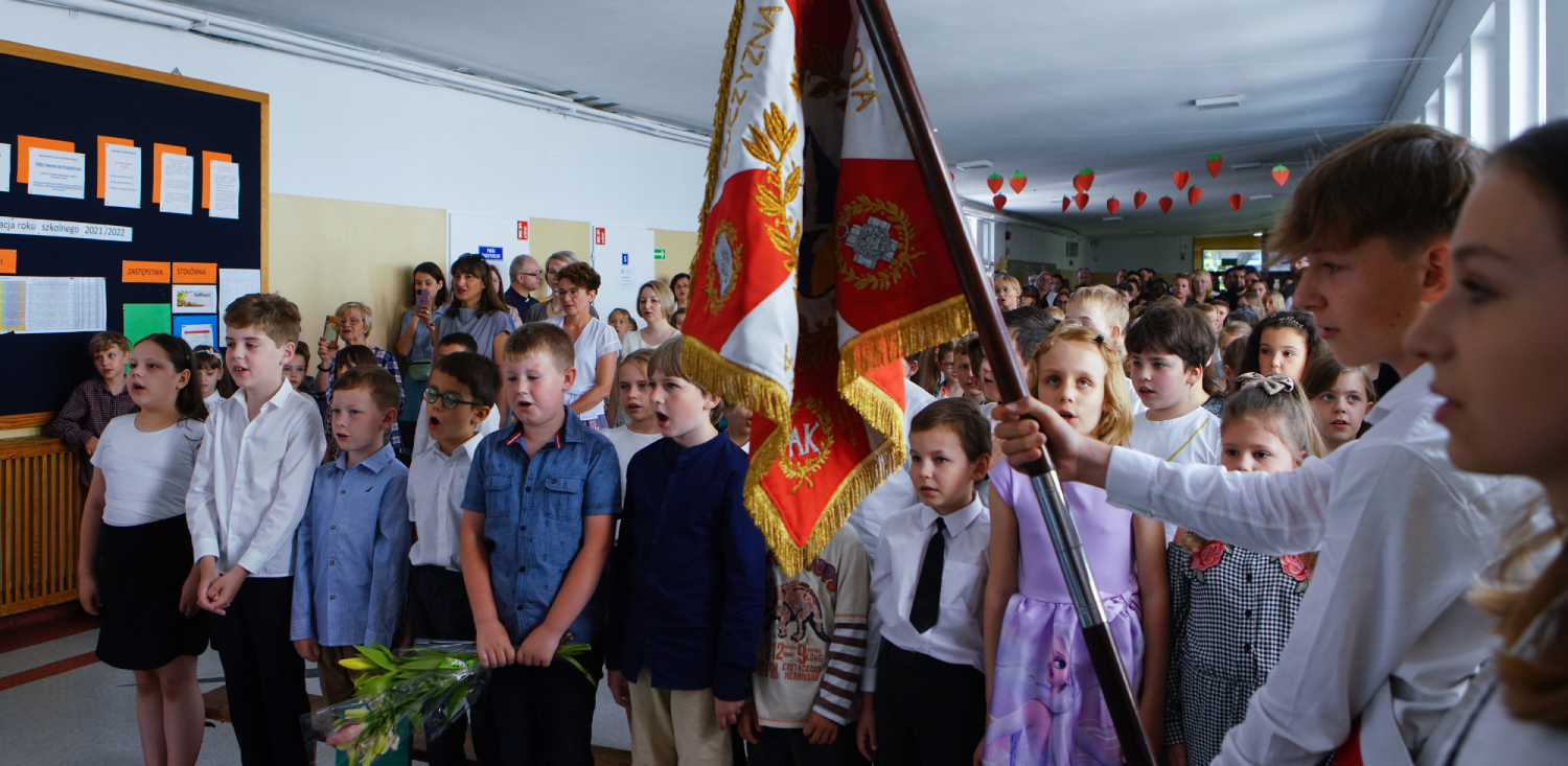 Zdjęcie archiwalne. Zakończenie roku szkolnego w Szkole Podstawowej nr 1 w Sopocie (fot. Anna Rezulak/KFP)