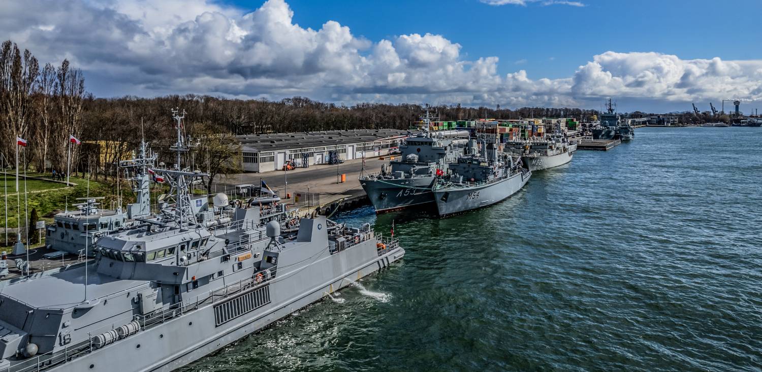 Zespół sojuszniczych okrętów wojennych z siedmiu krajów NATO zawitał do Portu Gdańsk. 05.04.2025 r. (fot. Krzysztof Mystkowski/KFP)
