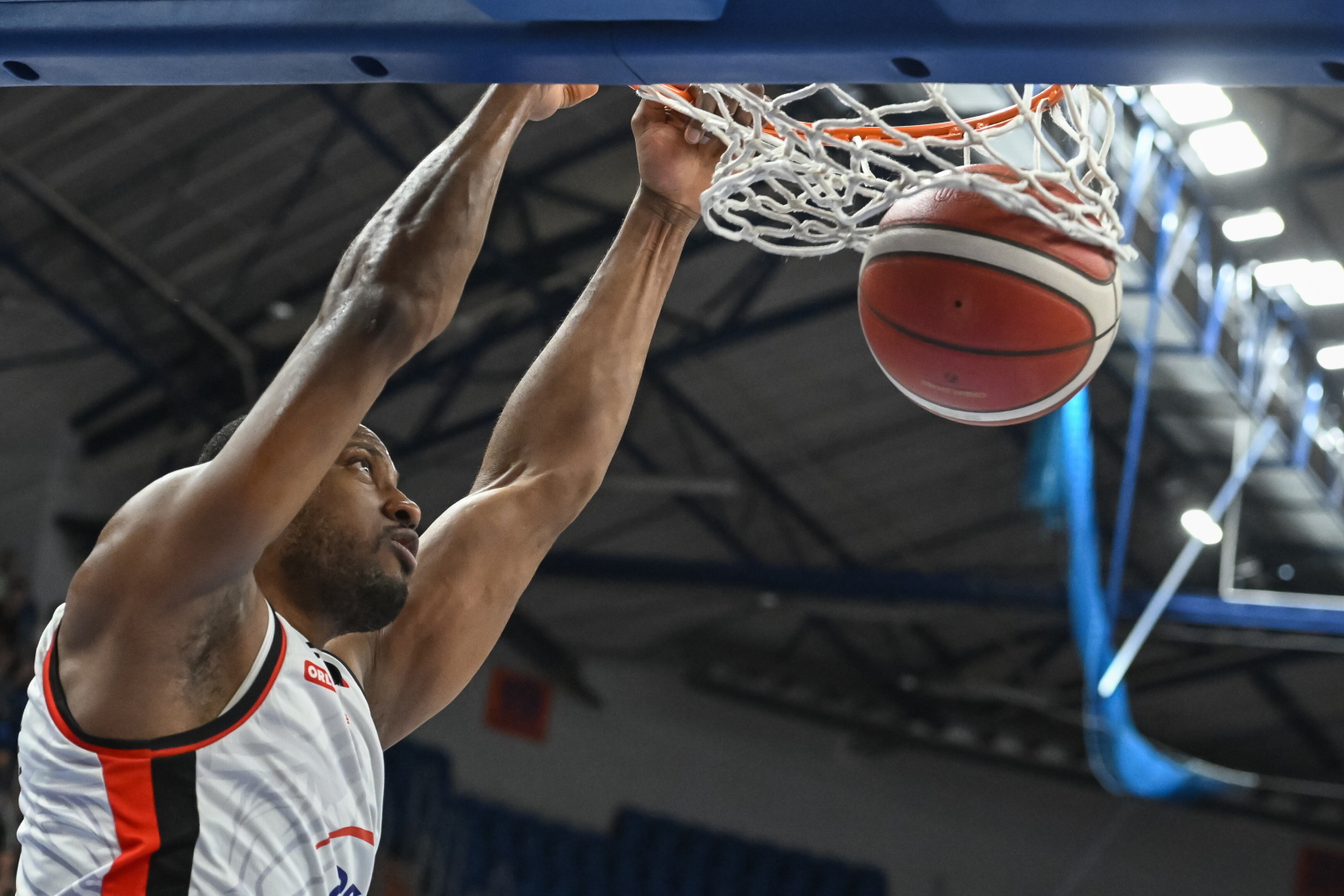 Lublin, 02.06.2025. Zawodnik PGE Startu Lublin Tyran De Lattibeaudiere podczas trzeciego meczu pó³fina³owego Ekstraklasy koszykarzy z Treflem Sopot, 2 bm. (js) PAP/Wojtek Jargi³o