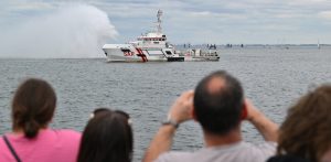 Pokaz ćwiczeń z zakresu ratownictwa morskiego w Gdyni - 28.06.2025 r. (fot. PAP/Andrzej Jackowski)