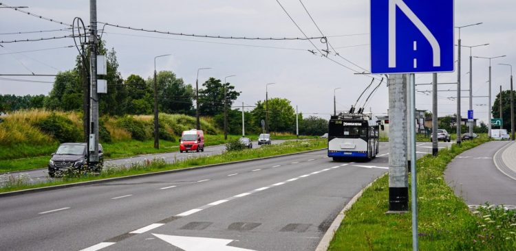 Fragment ul. Wielkopolskiej w Gdyni od wysokości ul. Racławickiej do ul. Strzelców, gdzie wprowadzono zmiany (fot. gdynia.pl/Sławomir Okoń)