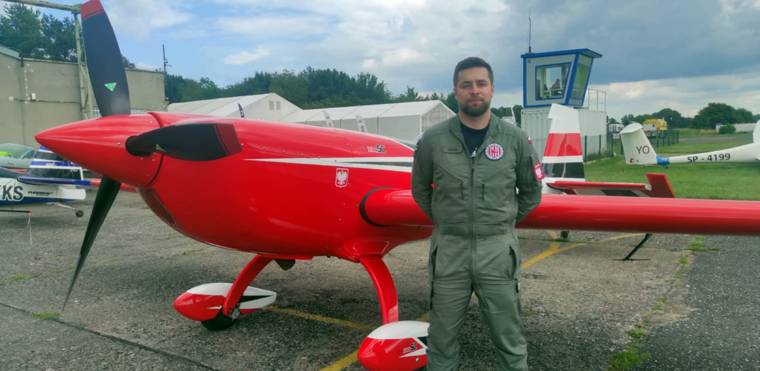 Maksym Grabarczyk - mistrz Polski w klasie Advanced, zwycięzca 59. Mistrzostw Polski w Akrobacji Samolotowej – Pruszcz Gdański 2025 (fot. Radio Gdańsk/Mateusz Czerwiński)